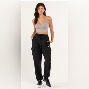 NIKE Sportswear Essentials Club Fleece Womens Cargo Sweatpants